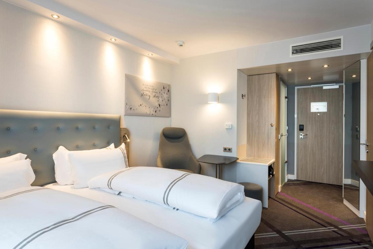 Premier Inn Freiburg City Sued Екстериор снимка
