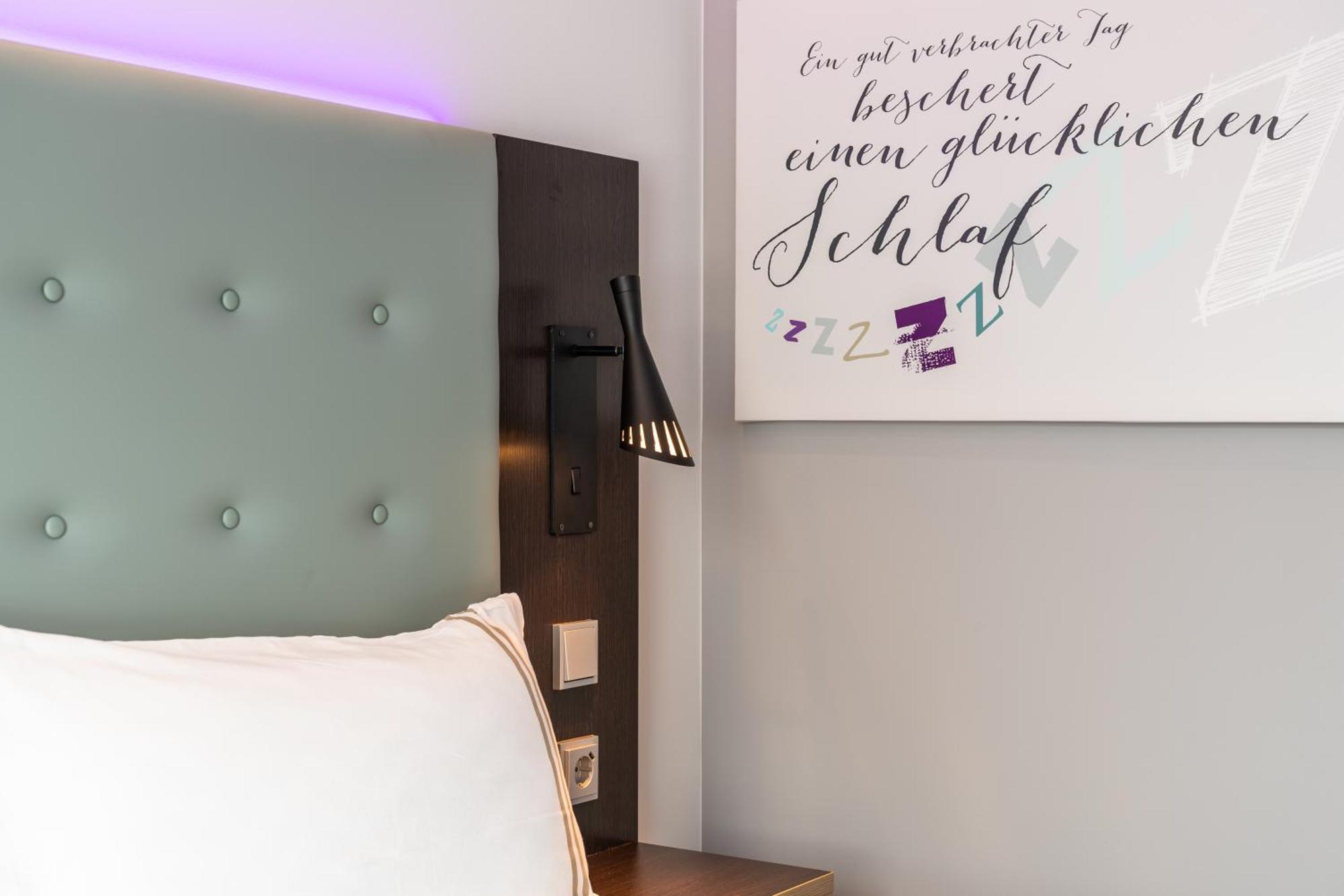 Premier Inn Freiburg City Sued Екстериор снимка